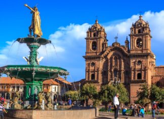 Itinerario Perú 8D/7N: Lima, Cusco y Machu Picchu plaza de armas cusco