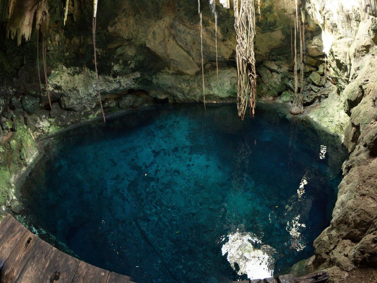 nadar cenotes