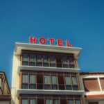 Cómo elegir el mejor alojamiento: hoteles, hostales o Airbnb hotel vs Airbnb